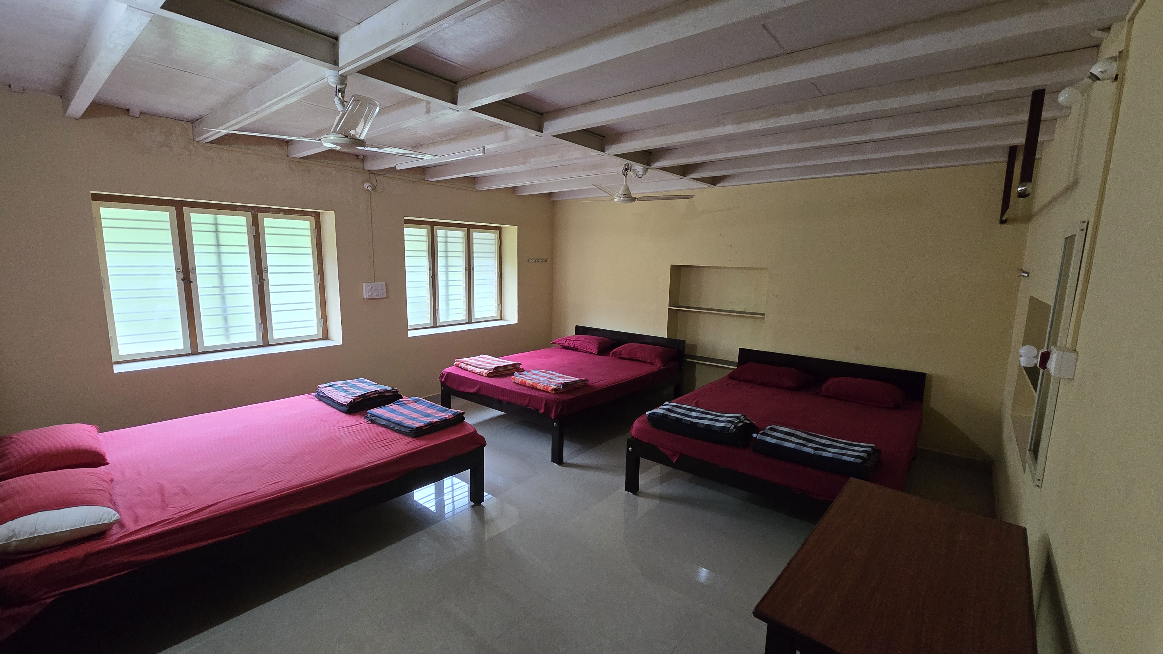 6-Sharing Room